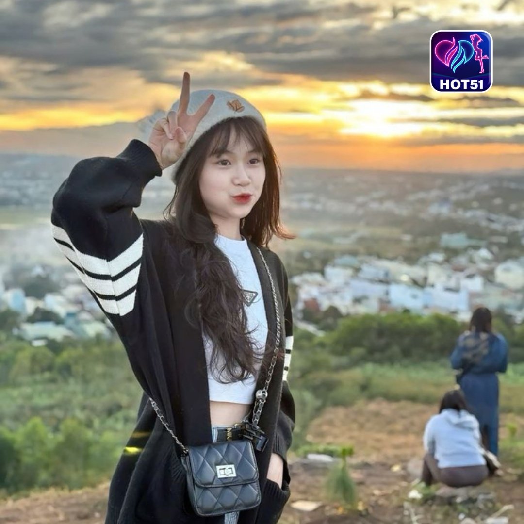 You are currently viewing Hot51 vs Bigo Live: Alternatif Live Streaming Terbaik